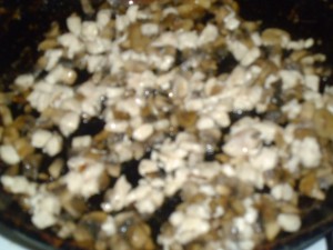 Быстрый  мясной салат с грибами