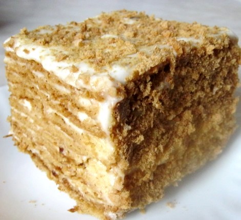  Торт «Медовик»  со сметанным кремом